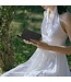 SoFetch Zwart Zijde Bookcase Hoesje voor de iPhone 15 Pro
