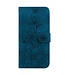 SoFetch Donkerblauw Bloemen Bookcase Hoesje voor de iPhone 15 Pro Max