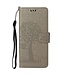SoFetch Grijs Boom Bookcase Hoesje met Polsbandje voor de Samsung Galaxy S24 Ultra