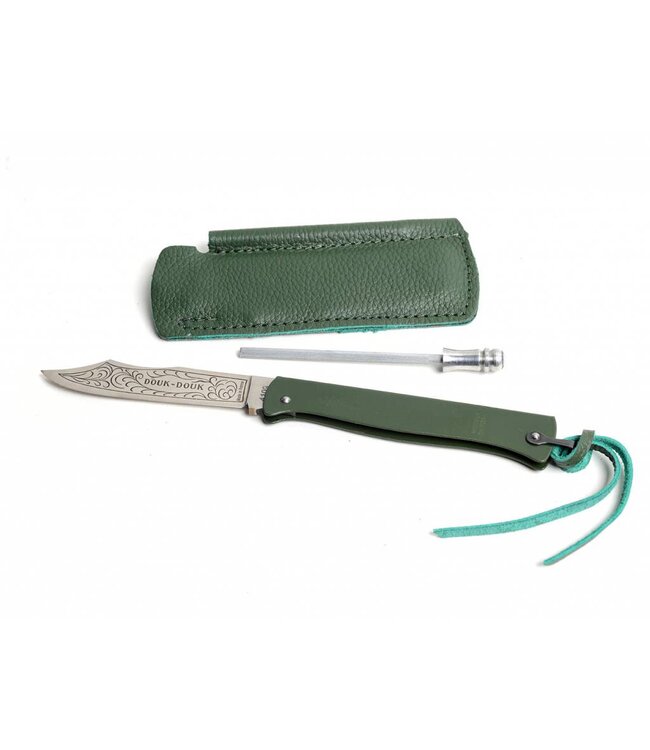 M.C.Cognet Douk-Douk groot rvs met etui en wetstaal