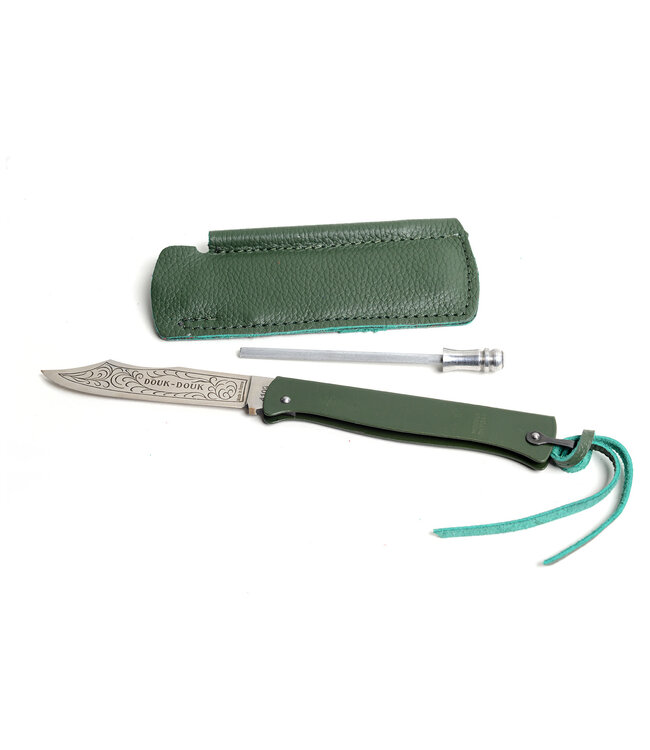 M.C.Cognet Douk-Douk groot rvs met etui en wetstaal