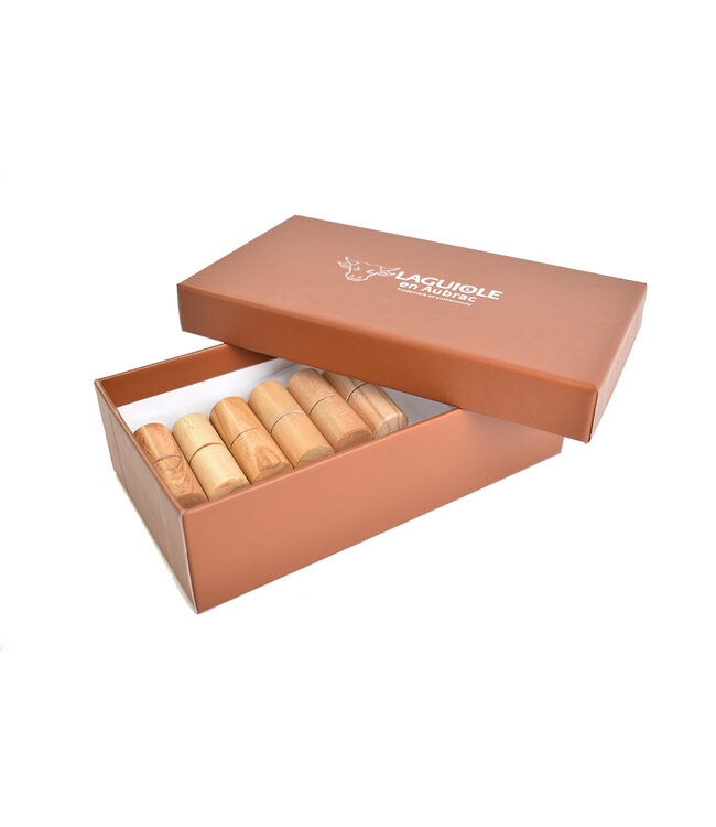 Laguiole en Aubrac steuntjes in olijfhout voor steakmessen