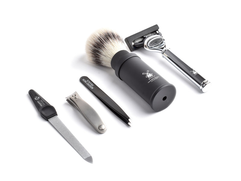 De Messenwinkel reisscheerset in etui bruin kalfsleder - Gillette® Fusion5™ - silvertip fibre