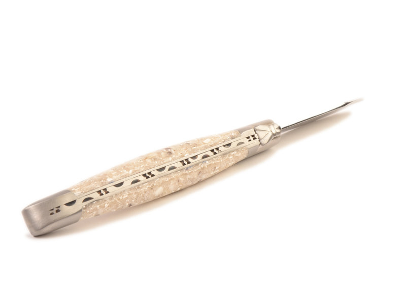 Laguiole en Aubrac oestermes met heft in oesterschelpen