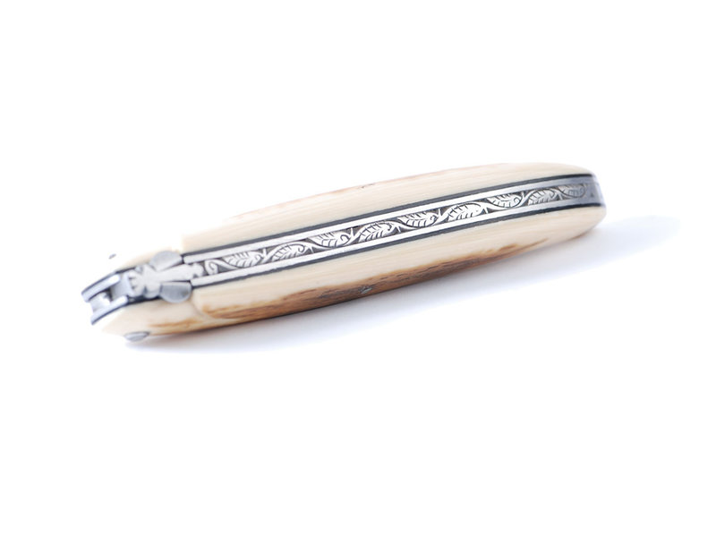 Laguiole en Aubrac Belle Pièce - 12cm croute d'Ivoire