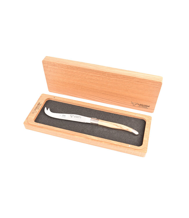 Laguiole en Aubrac kaasmes met heft in olijfhout