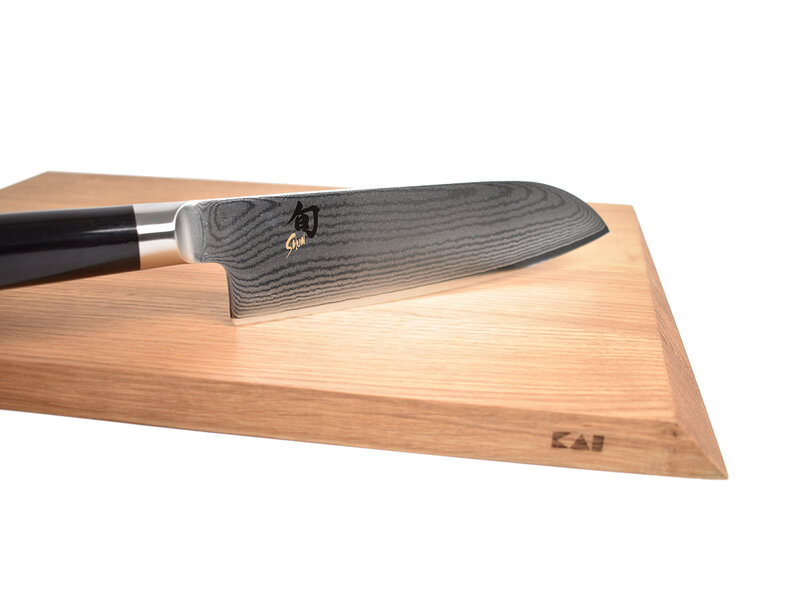 Kai Eindejaarsaanbieding Kai Shun santoku 18cm + gratis houten snijplank