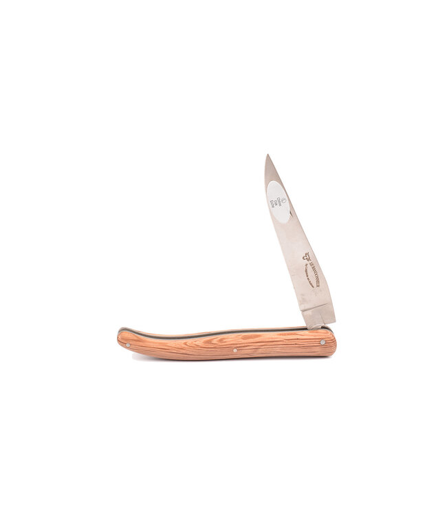 Laguiole en Aubrac Le randonneur eik