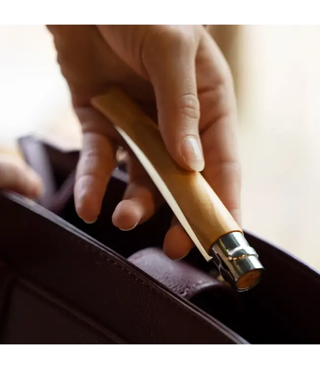 Opinel N°08 effilé met heft in olijfhout