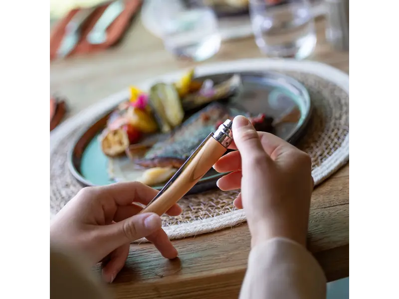Opinel N°10 effilé met heft in olijfhout