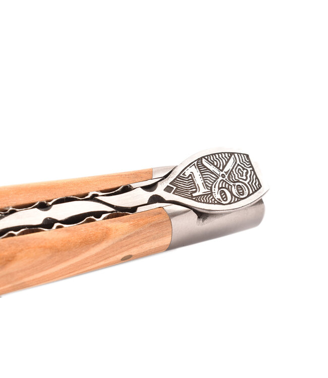 Laguiole en Aubrac Belle Pièce - 12cm olijfhout - speciale bij - damast balbach - mat