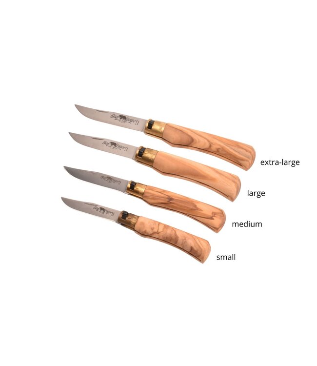 Old Bear met heft in olijfhout - S