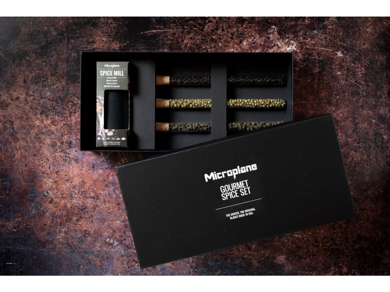 Microplane set nootmuskaatmolen zwart met 3 soorten peper
