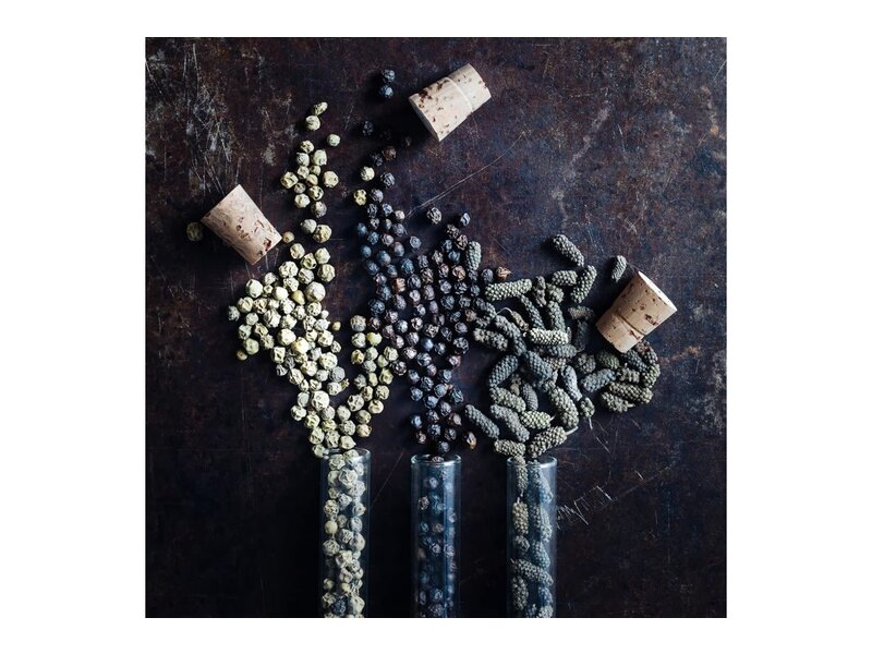 Microplane set nootmuskaatmolen zwart met 3 soorten peper