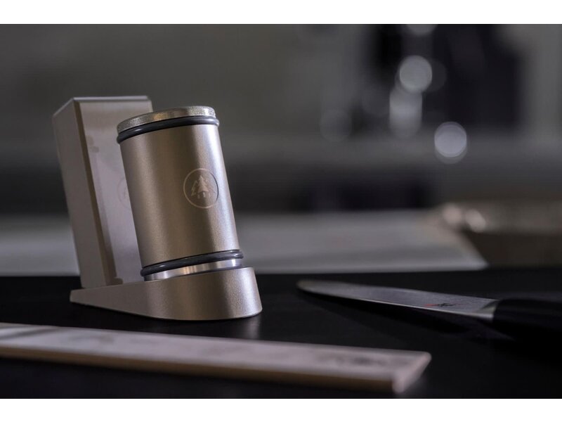 Horl dock dark bronze