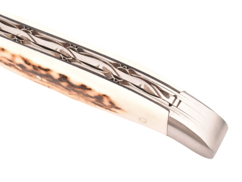 Laguiole en Aubrac 12cm bois de cerf - double platines - mat