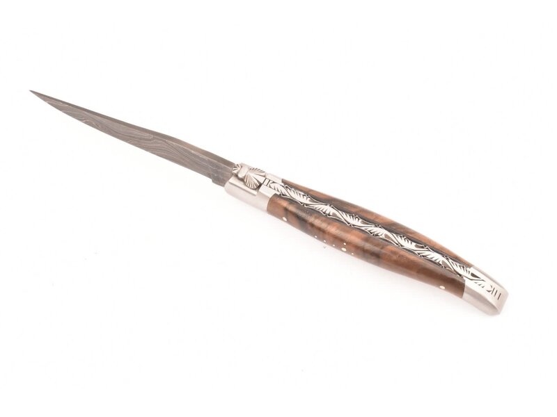 Laguiole en Aubrac Belle Pièce 2025 - 12cm loupe de noyer - damast feuilleté
