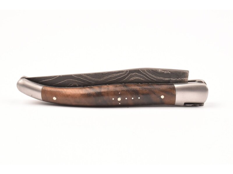Laguiole en Aubrac Belle Pièce 2025 - 12cm loupe de noyer - damast feuilleté