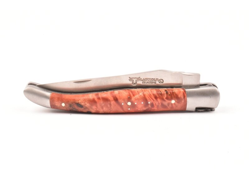 Laguiole en Aubrac Belle Pièce 2025 - 12cm fourche de peuplier rouge - platines guillochées