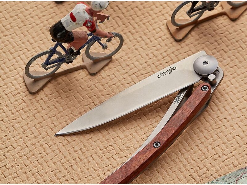 Deejo zakmes 37g - koraalhout - titanium