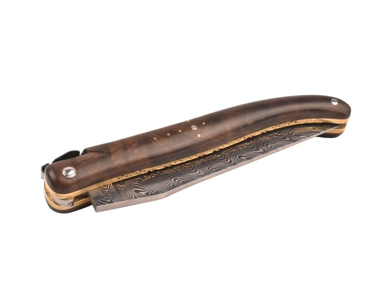 Laguiole en Aubrac Belle pièce 2025/3 - 12cm loupe de laurel - messing - damast balbach - double platines - plein manche