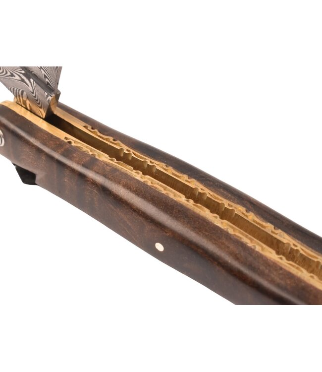 Laguiole en Aubrac Belle pièce 2025/3 - 12cm loupe de laurel - messing - damast balbach - double platines - plein manche