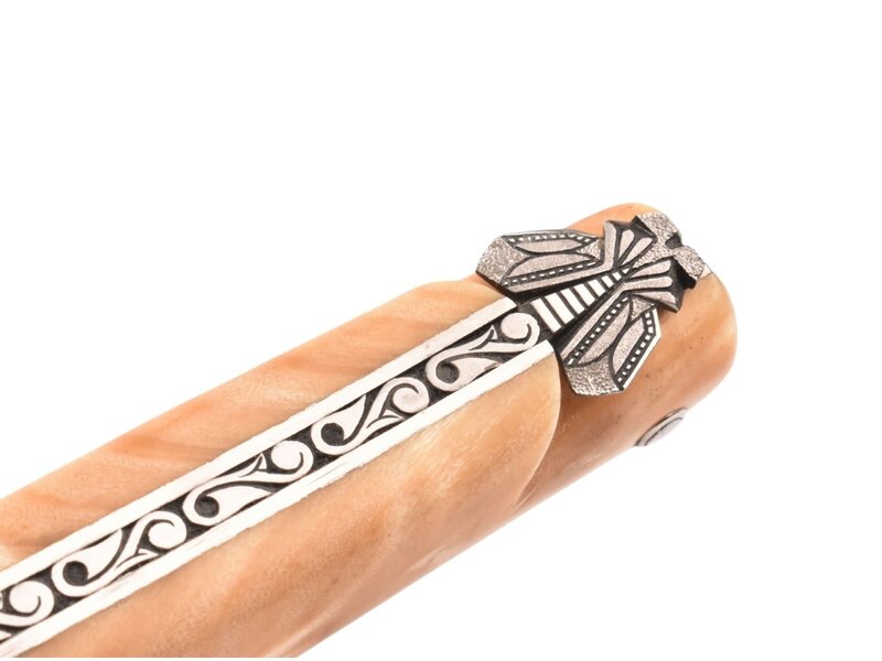 Laguiole en Aubrac Belle pièce 2025/9 - 12cm fourche de peuplier - plein manche