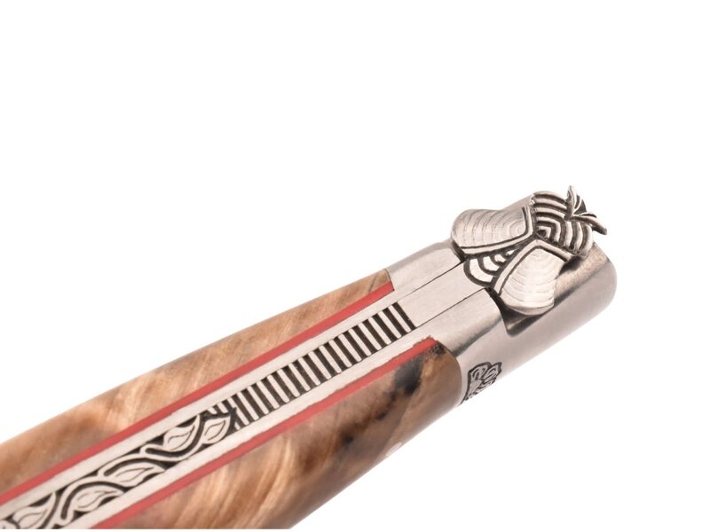 Laguiole en Aubrac Belle pièce 2025/10 - 12cm fourche de peuplier - rode plaatjes