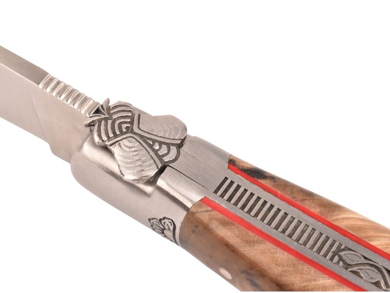 Laguiole en Aubrac Belle pièce 2025/10 - 12cm fourche de peuplier - rode plaatjes