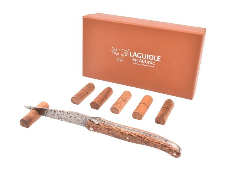 Laguiole en Aubrac steuntjes in acacia hout voor steakmessen