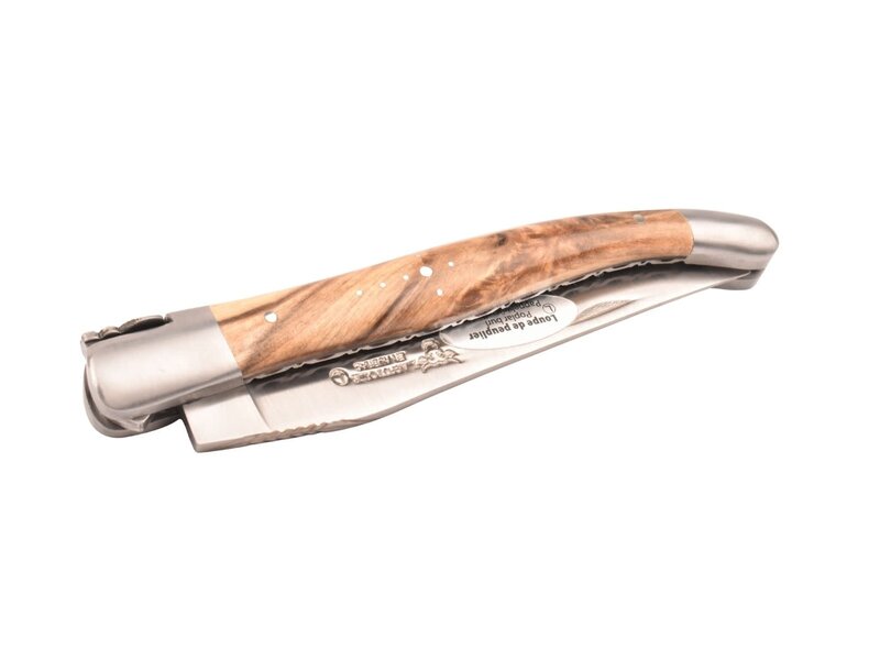 Laguiole en Aubrac 12cm loupe de peuplier - platines guillochées - mat