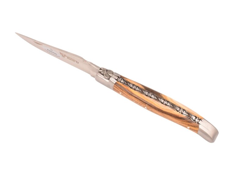 Laguiole en Aubrac 12cm pistache - platines guillochées - mat