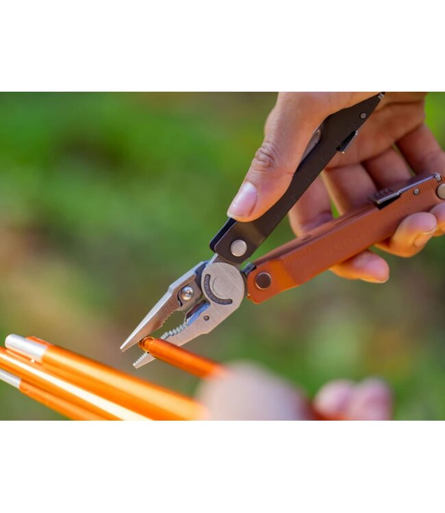 Leatherman Rebar Cranberry