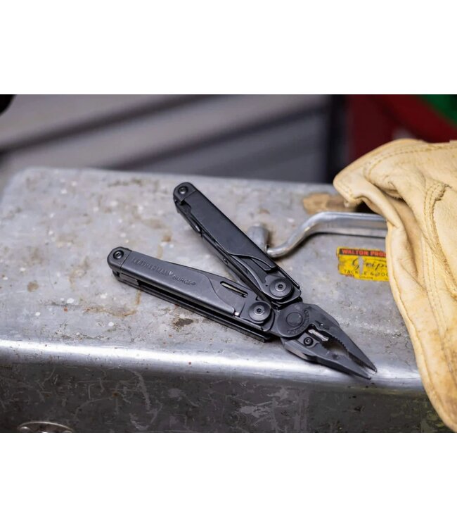 Leatherman Surge