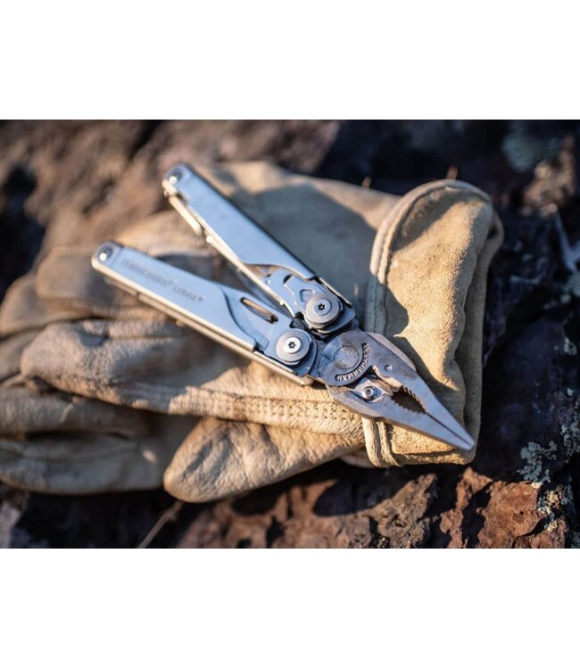 Leatherman Surge