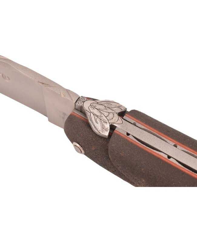 Laguiole en Aubrac 12cm terre d'Aubrac - speciale bij - platines guillochées - rode plaatjes - plein manche - mat