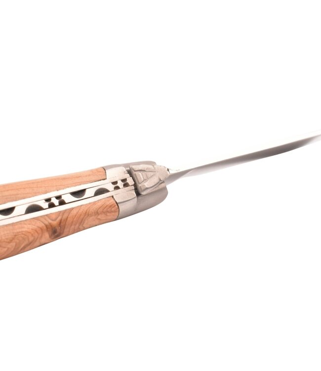 Laguiole en Aubrac set van botermes in jeneverbes en boterplankje in acacia