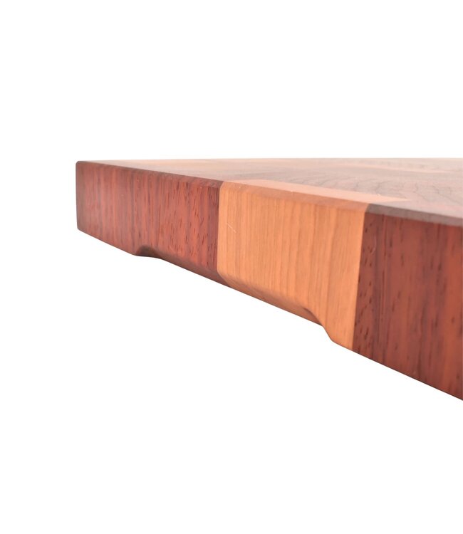 Plllank Eclipse kopshouten snijplank in notelaar, kers en padoek - small (± 40 x 30 cm)