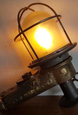 Industriele bronzen wandlamp