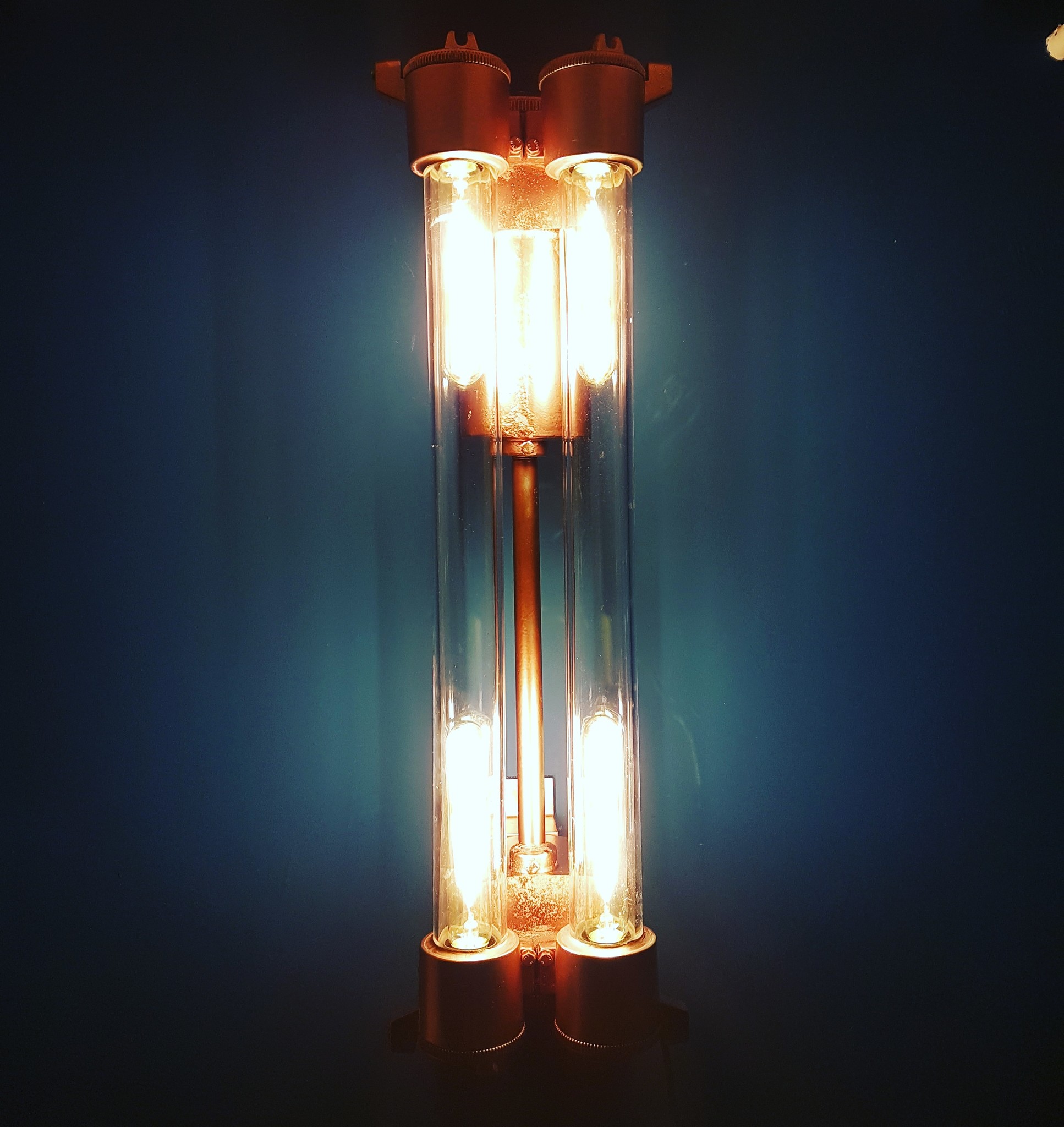 Industriele dubbele hanglamp wandlamp