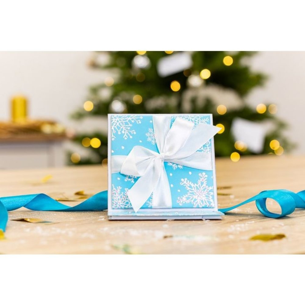 Gemini Foil Stamp Die Elements Snowflake Background (GEM-FS-ELE-SNBA) (DISCONTINUED)