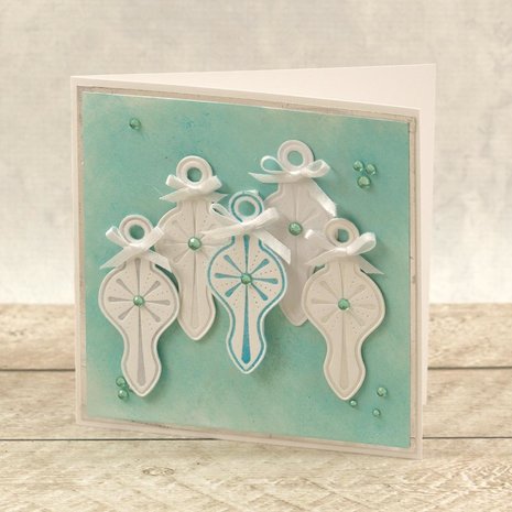 Couture Creations Star Bauble Cut, Foil and Emboss Die (CO727009) (OUTLET) Couture Creations Star Bauble Cut, Foil and Emboss Die (CO727009) (OUTLET)