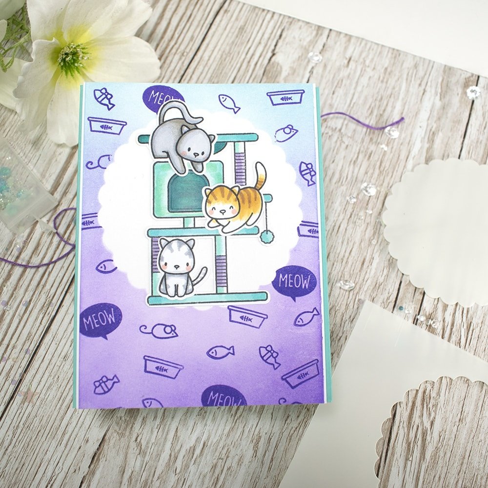 Heffy Doodle Scalloped Circle Masquerade Stencil (HFD0261) (OUTLET)