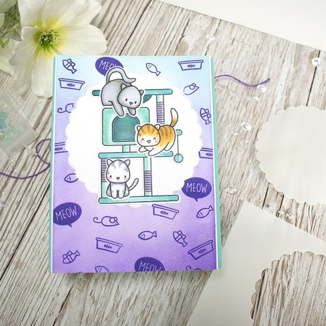 Heffy Doodle Scalloped Circle Masquerade Stencil (HFD0261) (OUTLET)