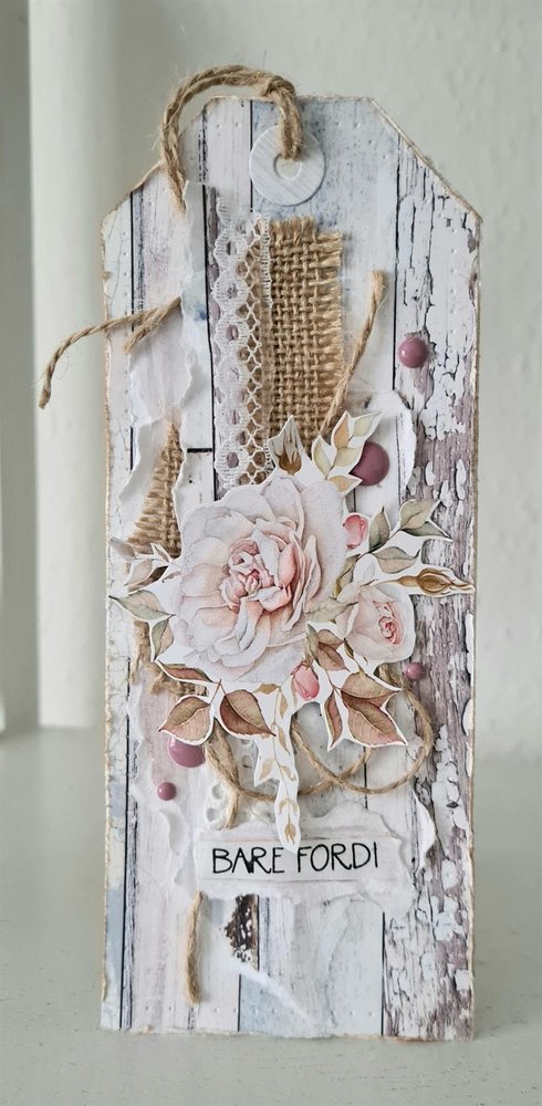 Simple and Basic Long Rustic Tag Cutting Dies (SBD138) (DISCONTINUED)