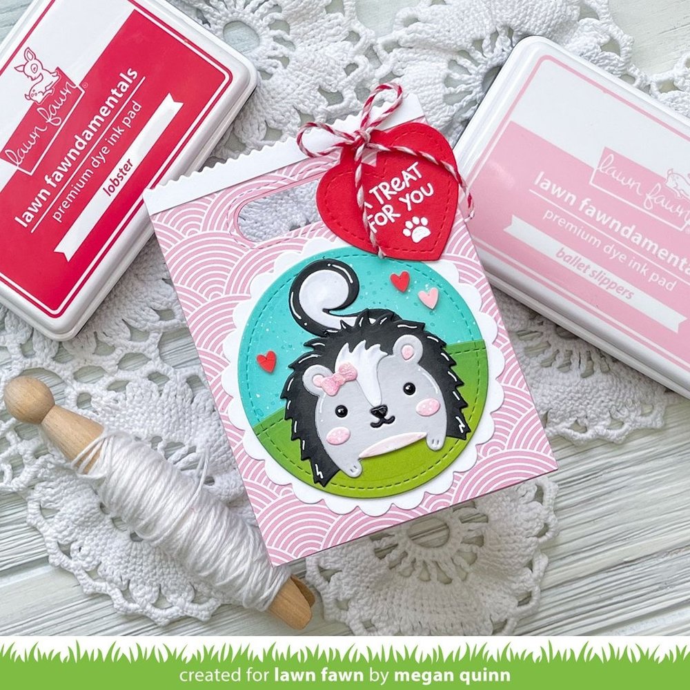 Lawn Fawn Tiny Gift Box Skunk Add-On Dies (LF2737) (OUTLET)
