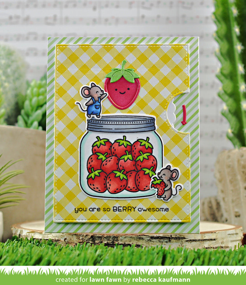 Lawn Fawn Reveal Wheel Strawberries Add-On Dies (LF2820) (OUTLET) Lawn Fawn Reveal Wheel Strawberries Add-On Dies (LF2820) (OUTLET)