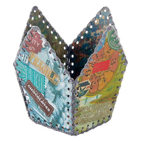 Spellbinders Vintage Handcrafted Square Base and Sides Bowl Deep Etched Dies (CH-016) (OUTLET) Spellbinders Vintage Handcrafted Square Base and Sides Bowl Deep Etched Dies (CH-016) (OUTLET)