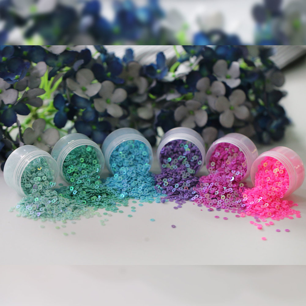 Dress My Craft Sequins Family Pack 12x8g (DMCS4163) (OUTLET) Dress My Craft Sequins Family Pack 12x8g (DMCS4163) (OUTLET)