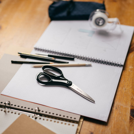 Fiskars Scissors Teen +15 Black 20cm (1067866) (DISCONTINUED) Fiskars Scissors Teen +15 Black 20cm (1067866) (DISCONTINUED)